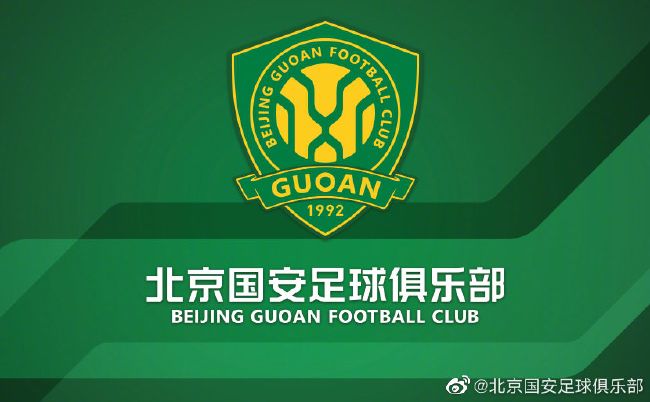 作为女儿，她要背负母亲未竟的梦想，承受“我的失败都是因为你”的精神枷锁；